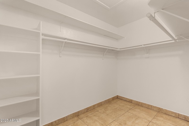 15 Master Closet