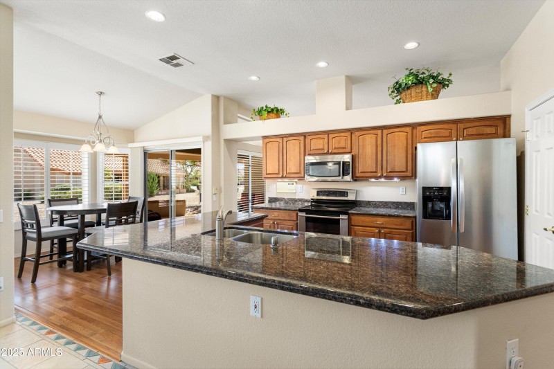 13- Kitchen & Dinette