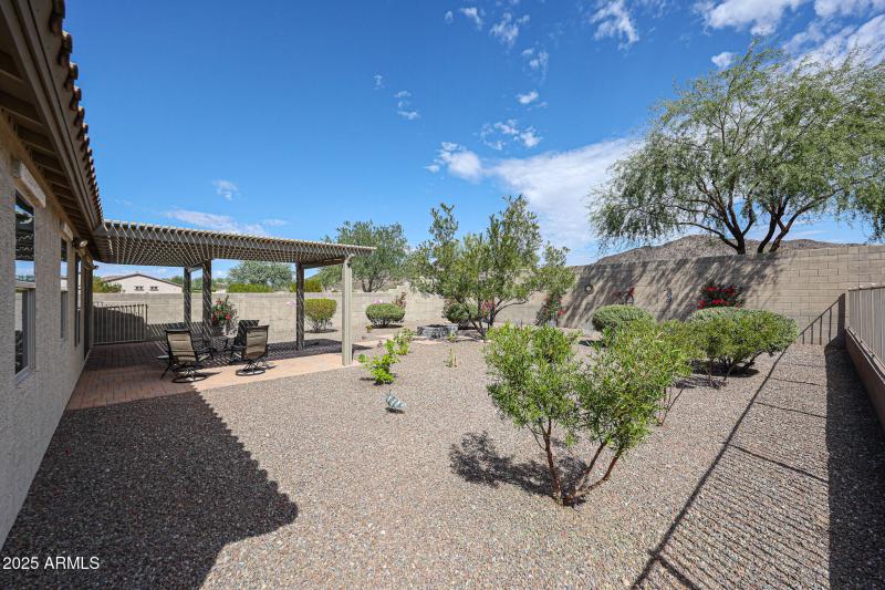 Fully Enclosed Yard