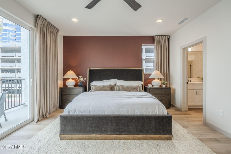 132 W Willo Court