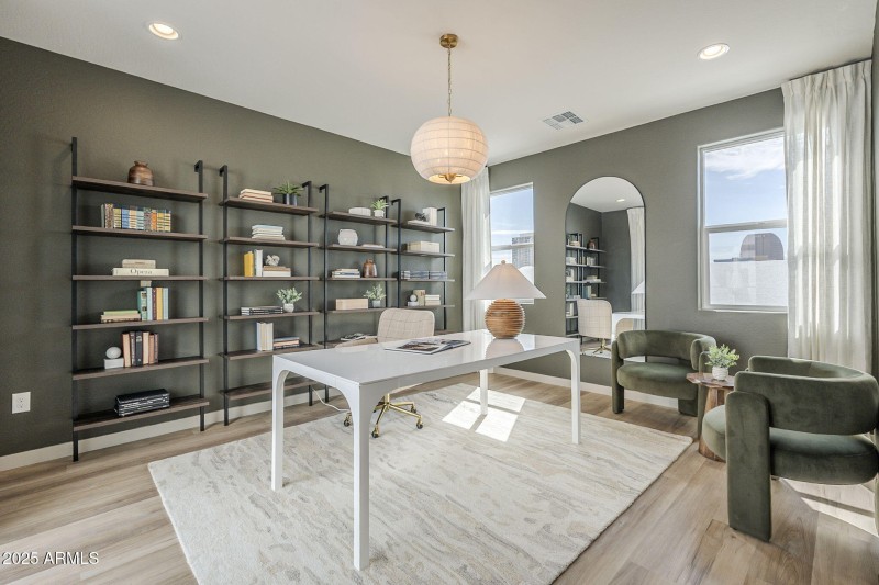 132 W Willo Court