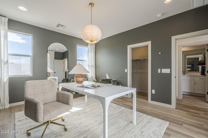 132 W Willo Court