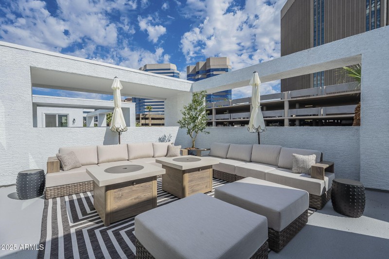 132 W Willo Court