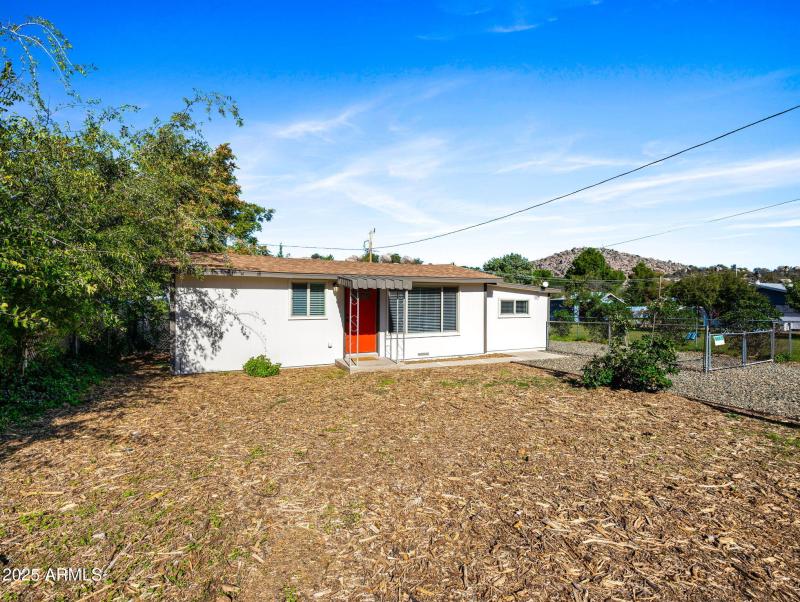 2-web-or-mls-22490 Luna Way-2