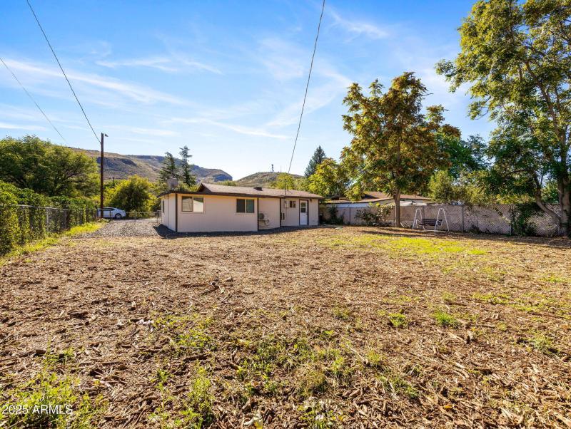 26-web-or-mls-22490 Luna Way-26