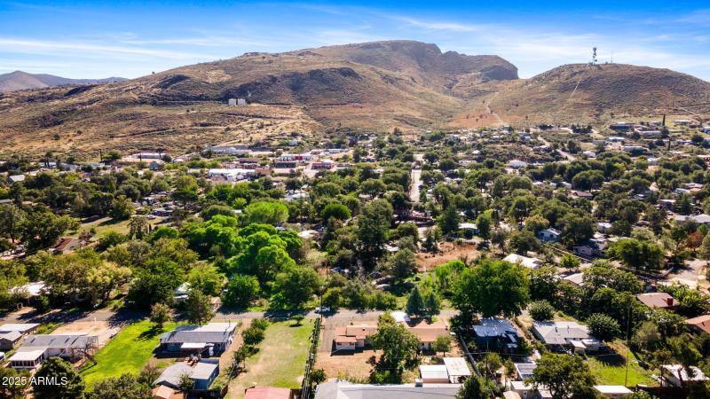 36-web-or-mls-22490 Luna Way-36