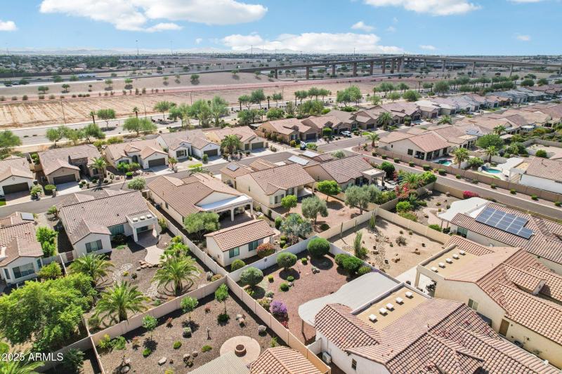 50-web-or-mls-W Almeria Rd-S0910-050