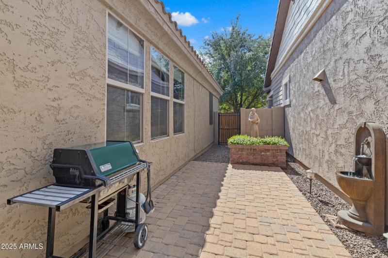 3478 E Constitution Dr-36