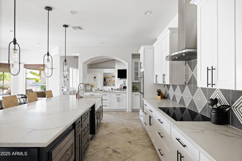8575 E Sharon Dr_26