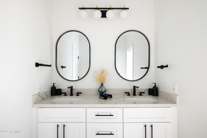 8575 E Sharon Dr_52