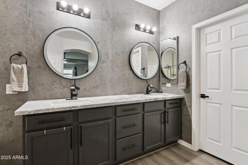 19-web-or-mls-7321-n-81st-dr