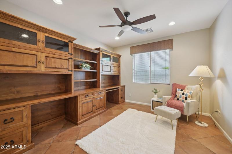 26-web-or-mls-N 163rd Dr-S0910-026