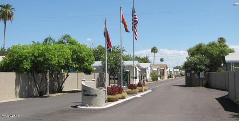 ENTRANCE TO SUN DIAL