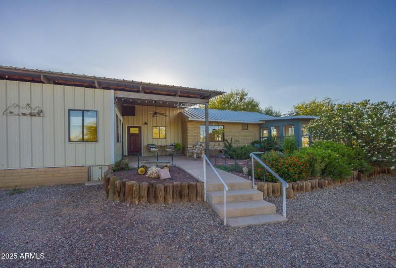 1302-coyotetrail_mls-2