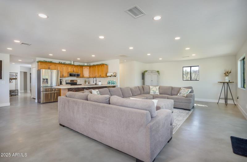 1302-coyotetrail_mls-24