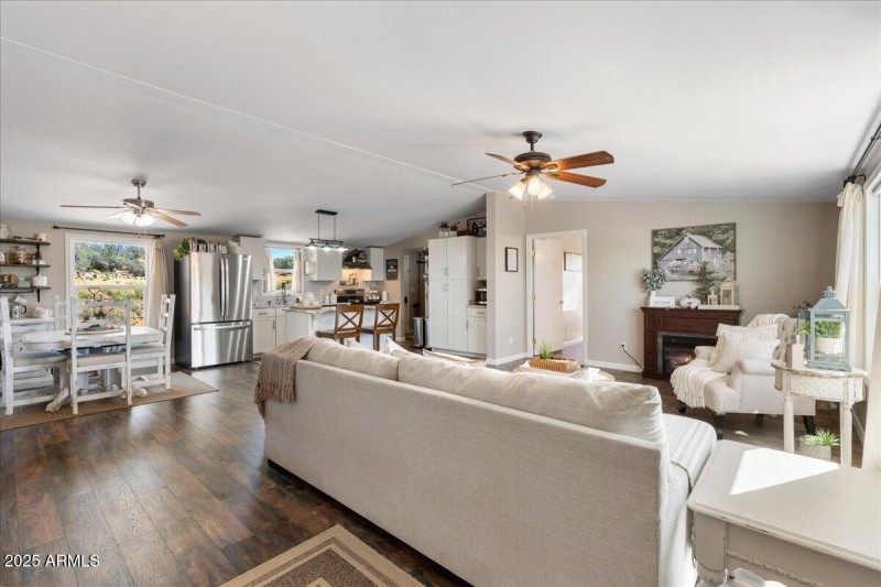 08-Entry to Living Room