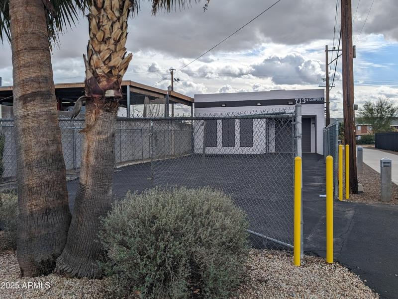 PXL_20240209_203005031.MP