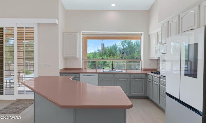 6751 E Duane Ln-large-015-023-6751 E Dua