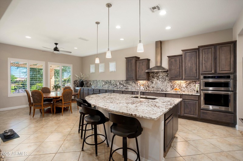 15-26534 W Abraham Ln