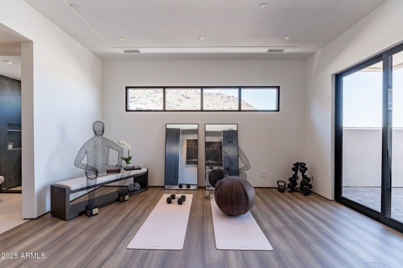 025_GUEST BEDROOMOFFICE