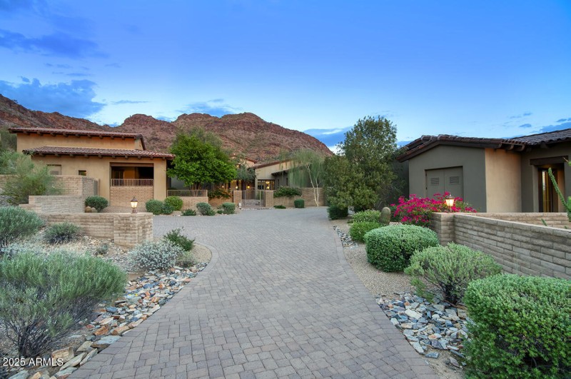 Driveway to Estate