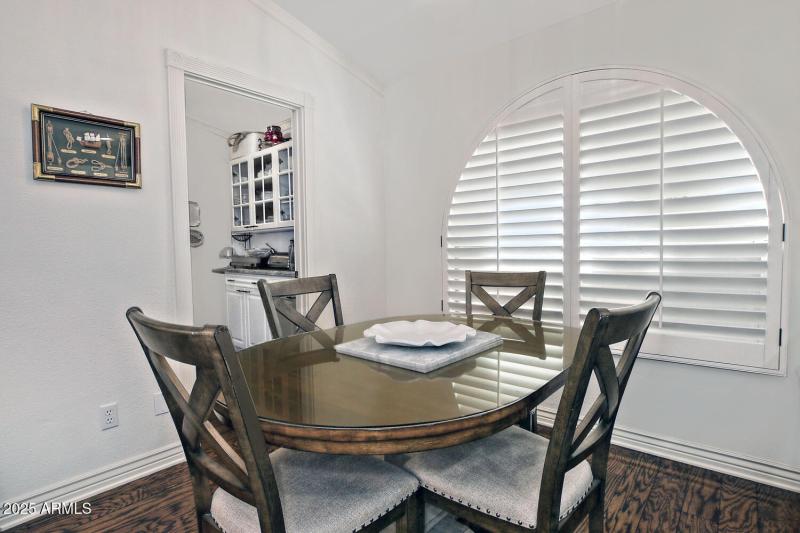 Breakfast eating area