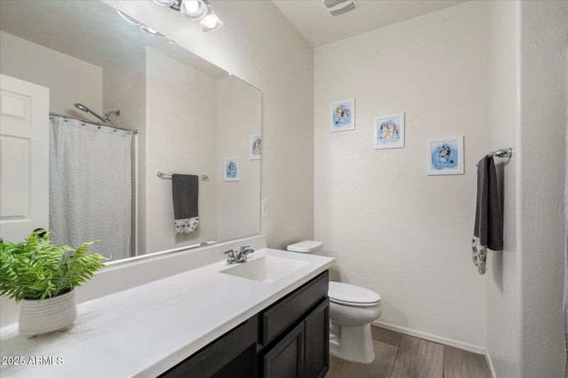 23-Guest Bathroom
