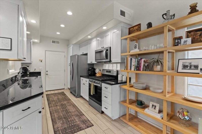 20-Kitchen