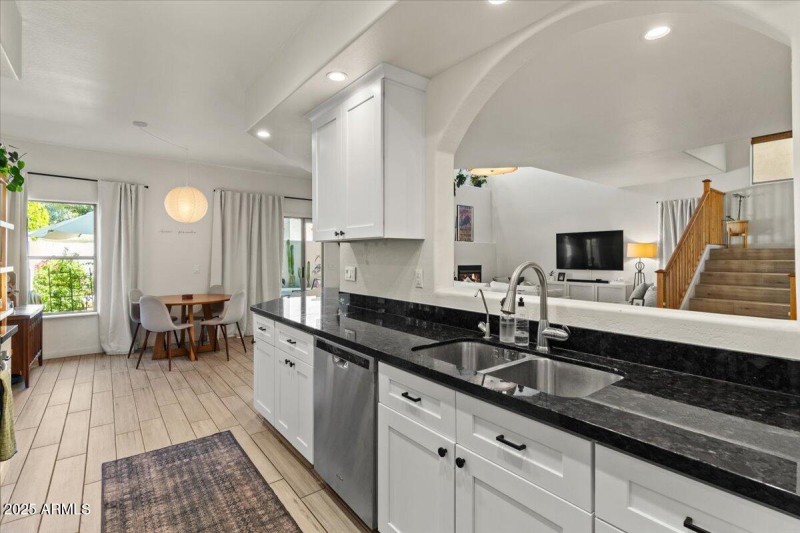 21-Kitchen
