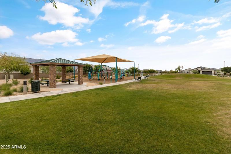 18 - Park - Play Area