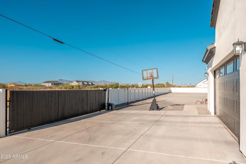 22801 E Galveston St - 63