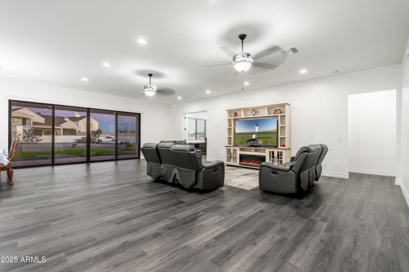 4-print-22801 E Galveston St, 10-07 - 04