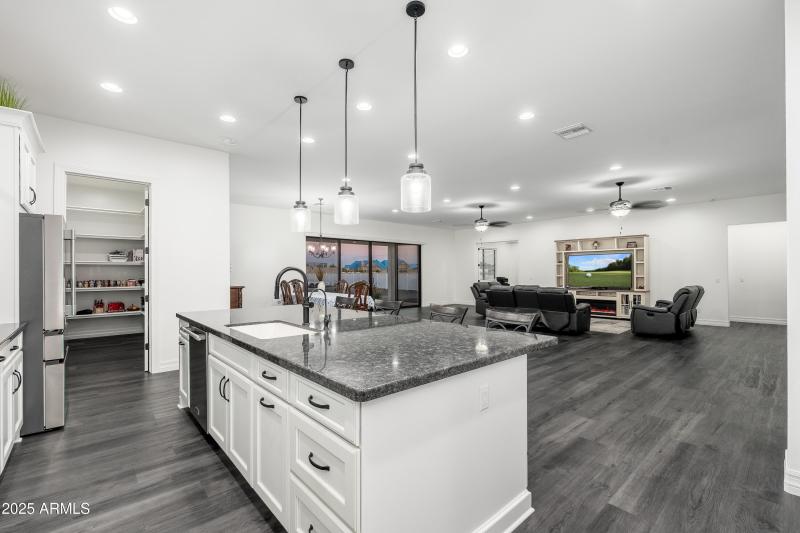 12-print-22801 E Galveston St, 10-07 - 1