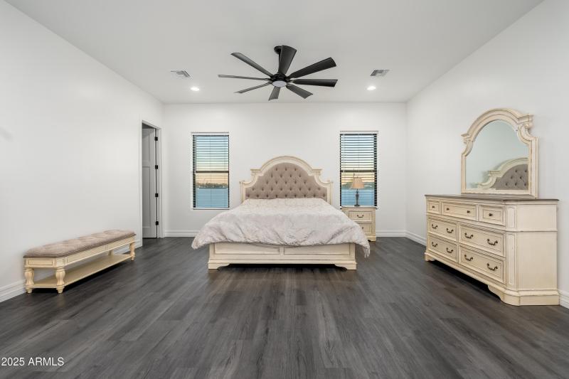 17-print-22801 E Galveston St, 10-07 - 1