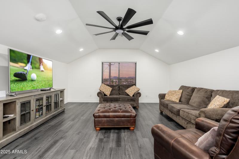 23-print-22801 E Galveston St, 10-07 - 2