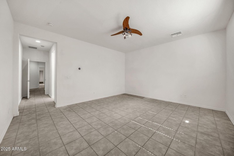 18607 W Cinnabar Ave-21