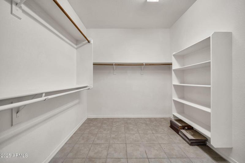18607 W Cinnabar Ave-23