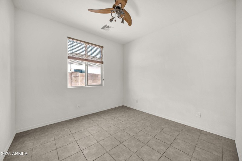 18607 W Cinnabar Ave-34