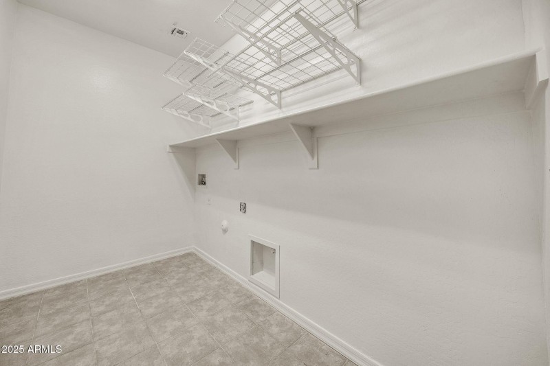 18607 W Cinnabar Ave-37