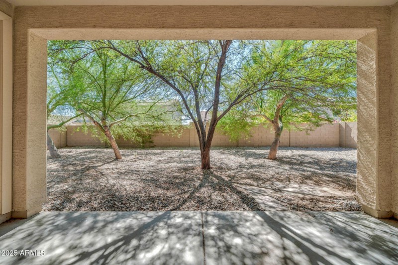 18607 W Cinnabar Ave-39