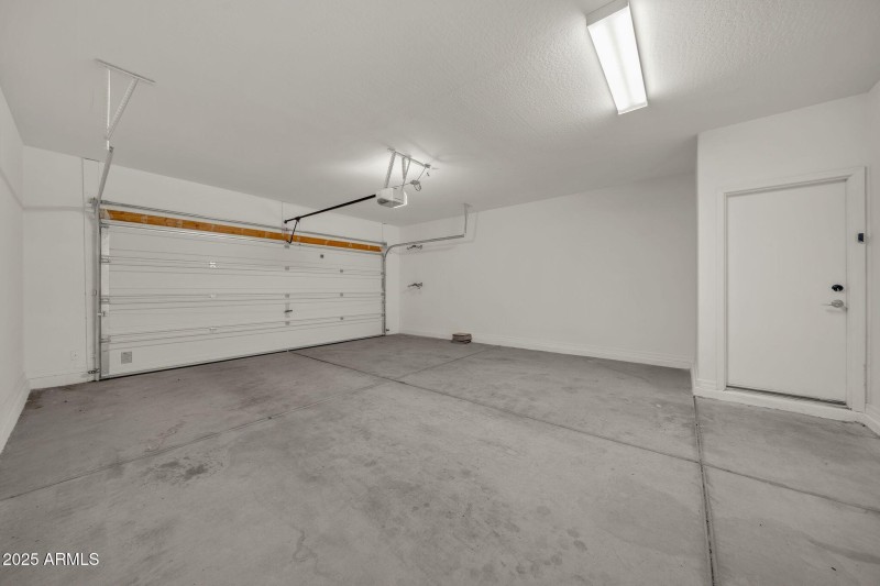 18607 W Cinnabar Ave-49