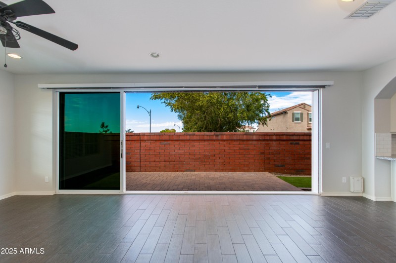 20' Glass Slider