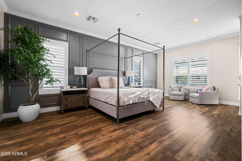 Spacous Primary Suite