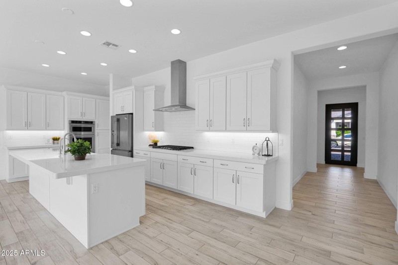 5641 Sayan - 06Kitchen