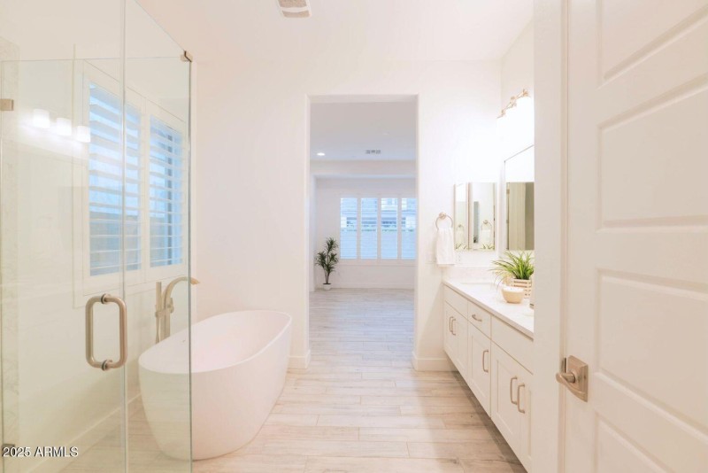 5641 Sayan - 22Primary Bathroom