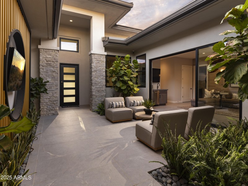 Merion_Grove_Desert_Sage_Courtyard_0842_