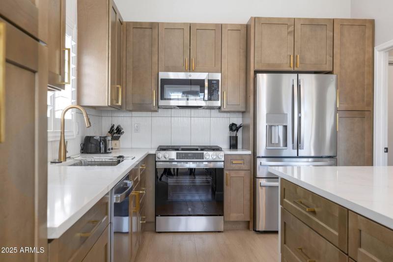 11-web-or-mls-Qp-4078