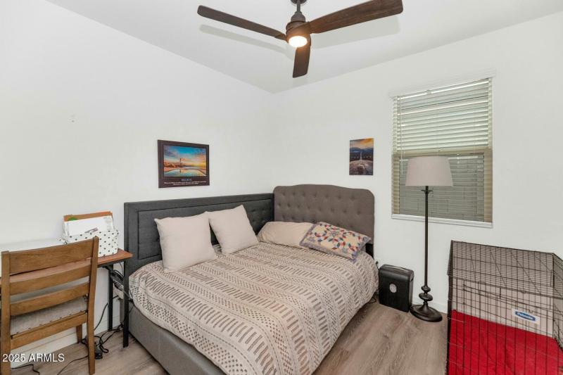 4531 Greenleaf Dr-large-020-030-4531 Gre