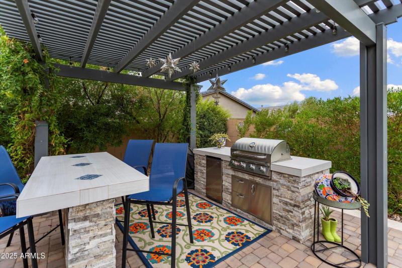 Bar & BBQ at Pergola