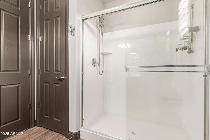 Guest shower